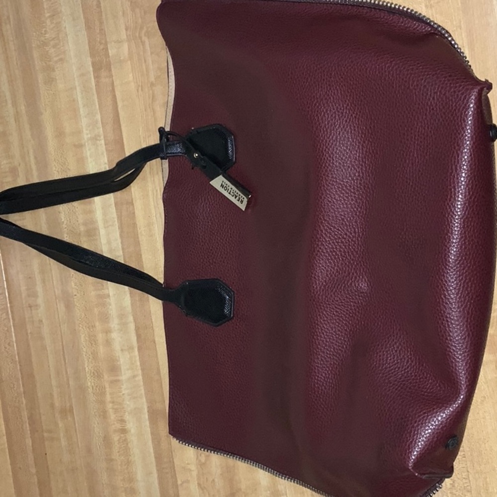 Kenneth Cole Reaction Purse
